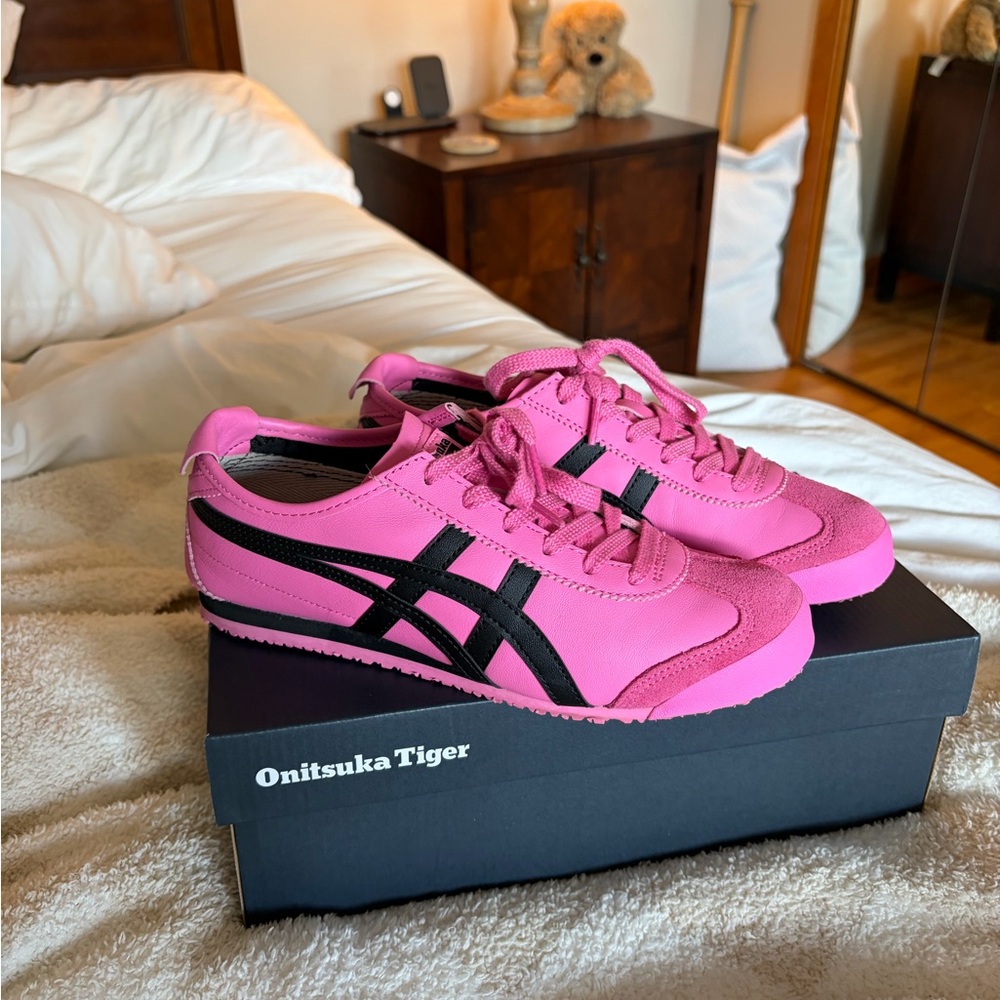 Onitsuka Tiger Pink & Black Mexico 66 Sneakers